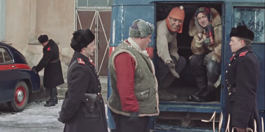 Какое реальное наказание понесли бы Трус, Балбес и Бывалый за самогоноварение в те годы, и что было бы с ними в наши дни. Разбираемся вместе