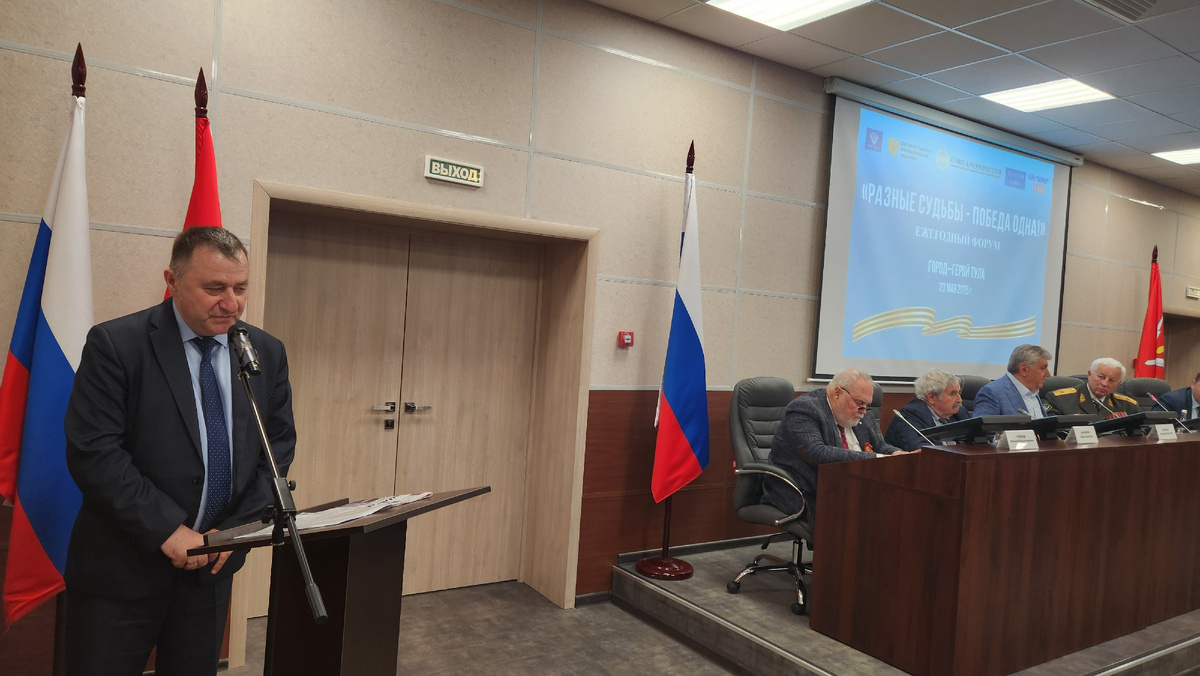 Выступает военный журналист Арам Хачатрян