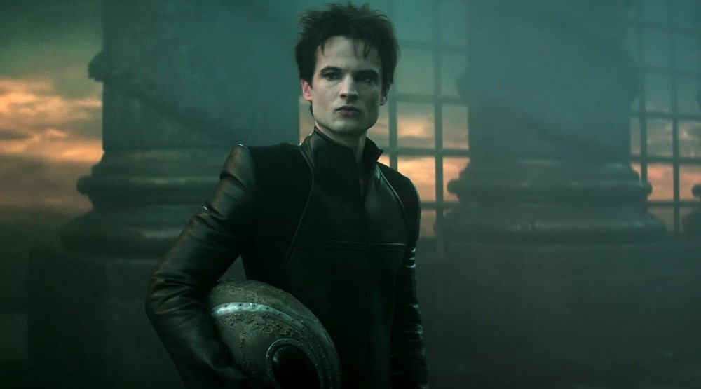     Кадр из 2 сезона сериала «Песочный человек» (2025) / Фото: Entertainment Weekly