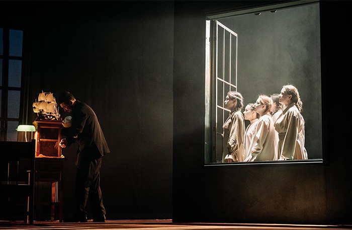    Альметьевский татарский государственный драматический театр. Спектакль «Алтынчеч. Наследие». Фото: пресс-служба театра