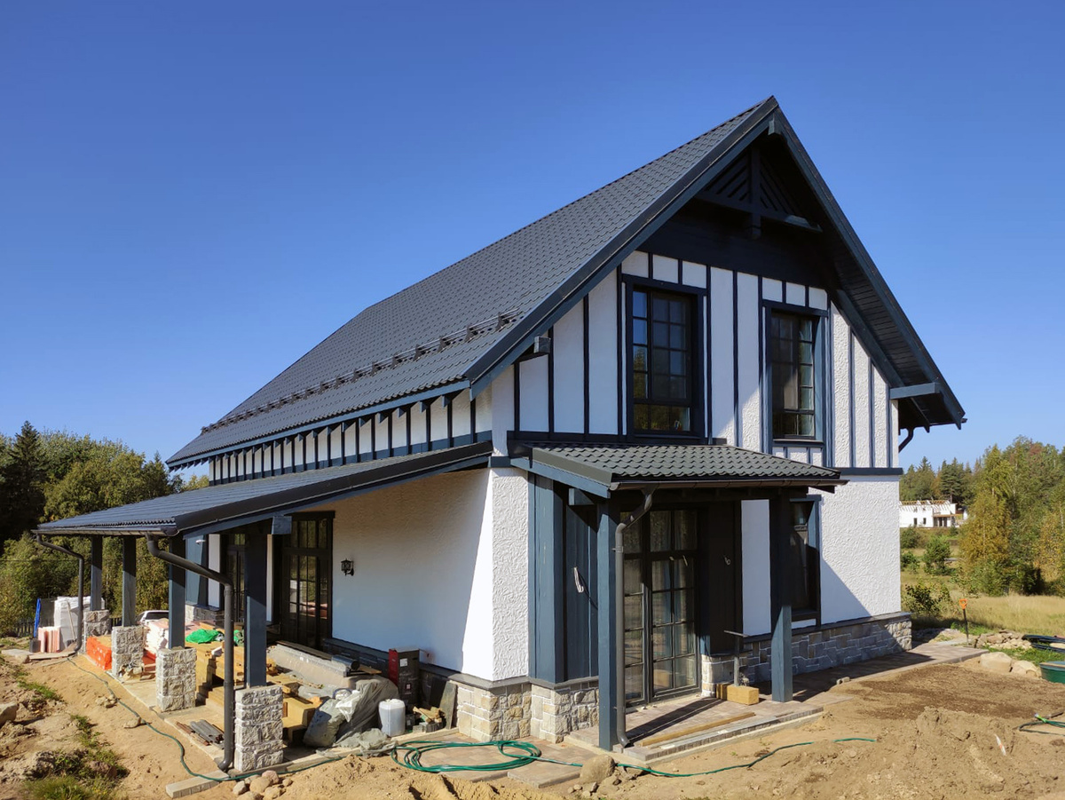 Мазкнка с деревом 