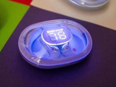    Acefast выпустила TWS-наушники с яркой подсветкой и открытой конструкцией