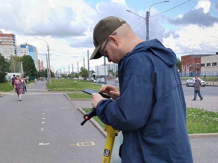     Сейчас представлюсь и поеду… Фото: «МК в Питере»