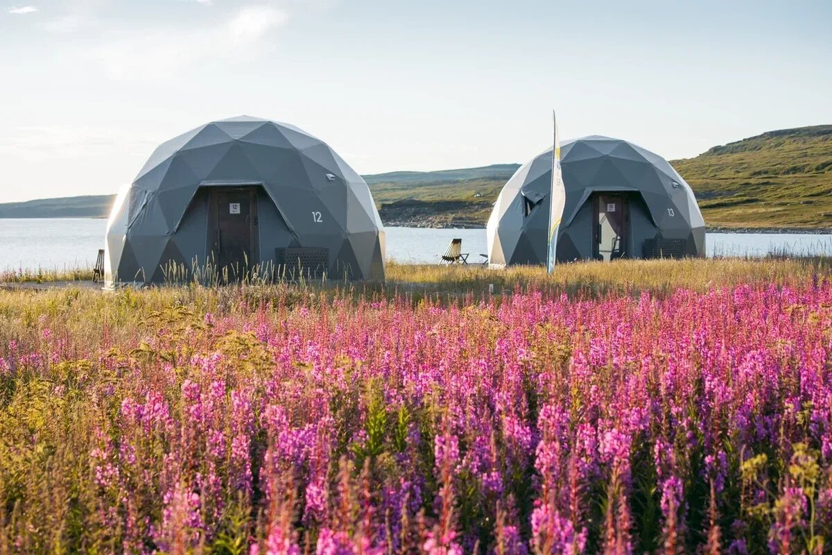    Арктик-отель "Китовый берег", лето. Фото: "Панарктик Стар"