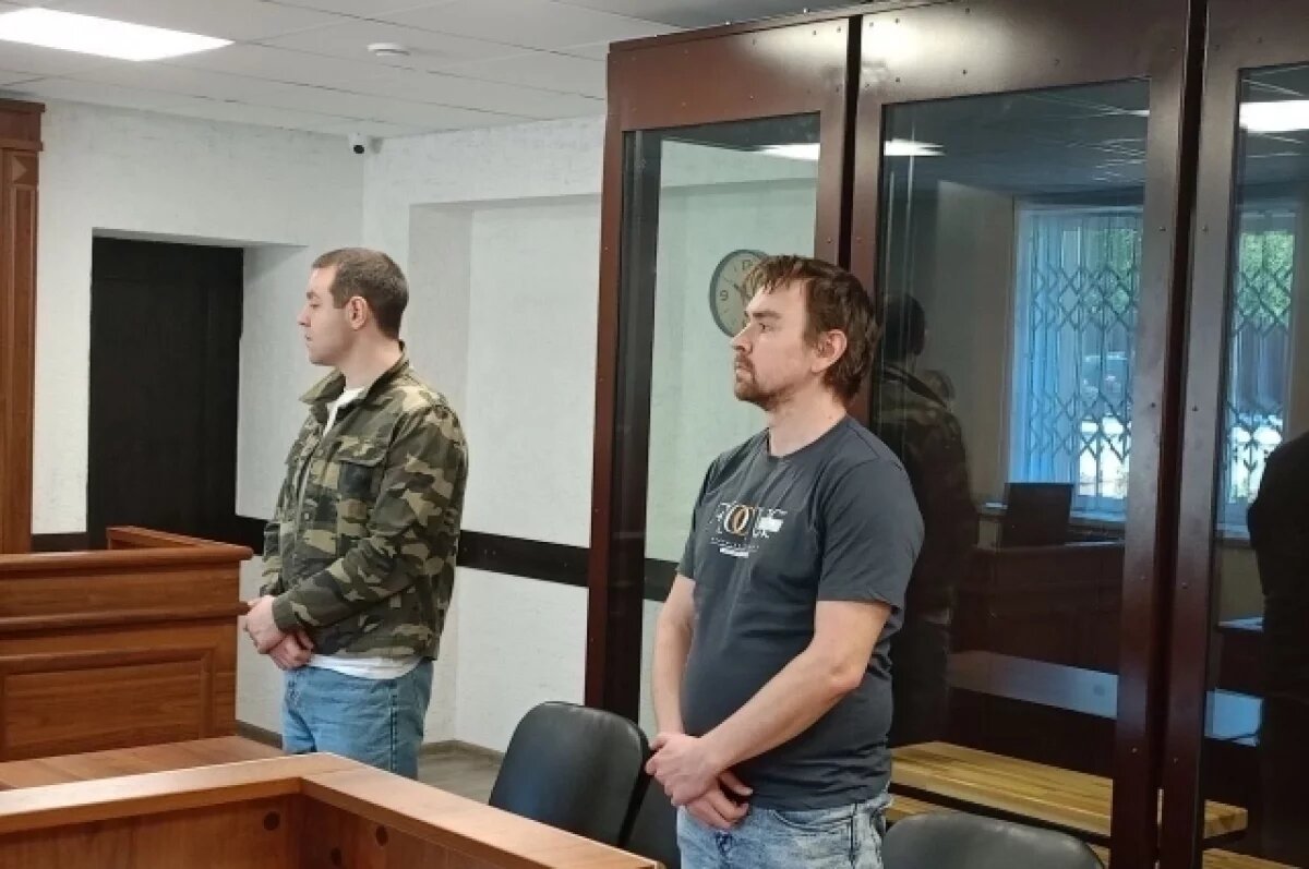    Суд оставил под домашним арестом ижевчан, похитивших 40 млн рублей