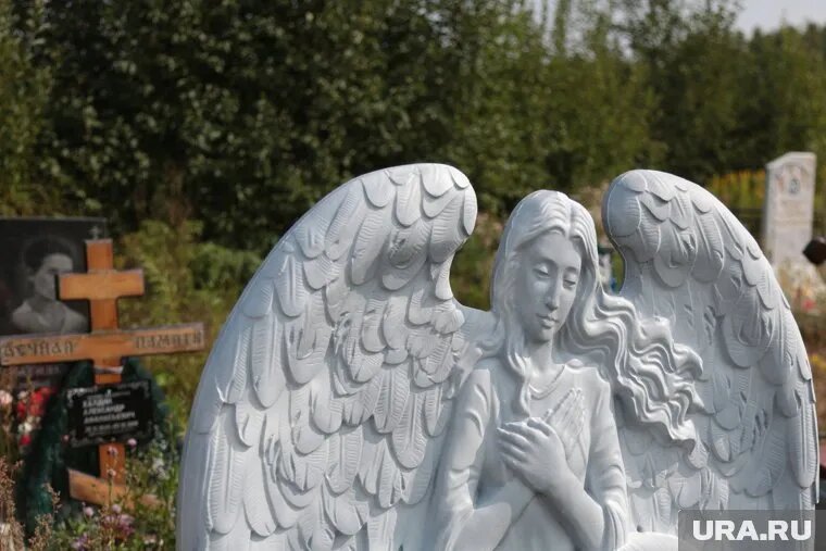 Пермский краеведческий музей запускает экскурсии по некрополям, где захоронены его основатели и сотрудники. Фото: Максим Кимерлинг © URA.RU