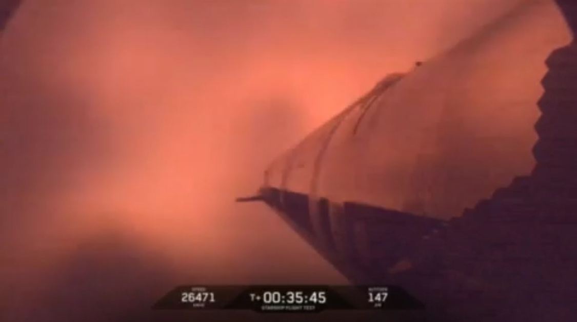 S35 во время входа в атмосферу.