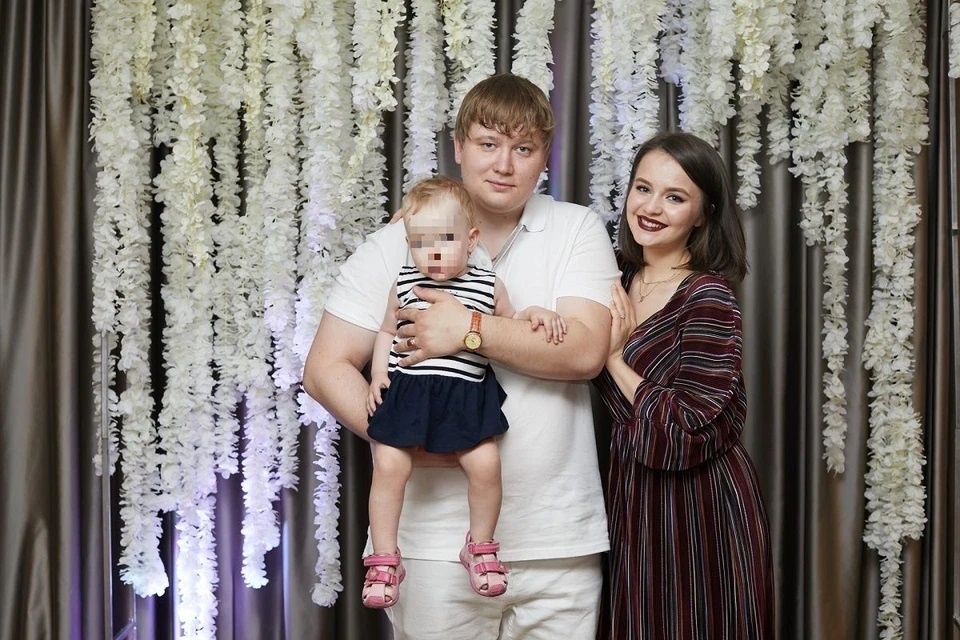 Дочь Максима и Полины Ошурковых не смогли вытащить из горящего дома