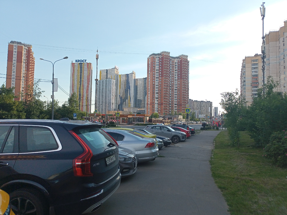 Согласитесь, что это больше Москва, чем условное Сковородино или даже мой Комсомольск.