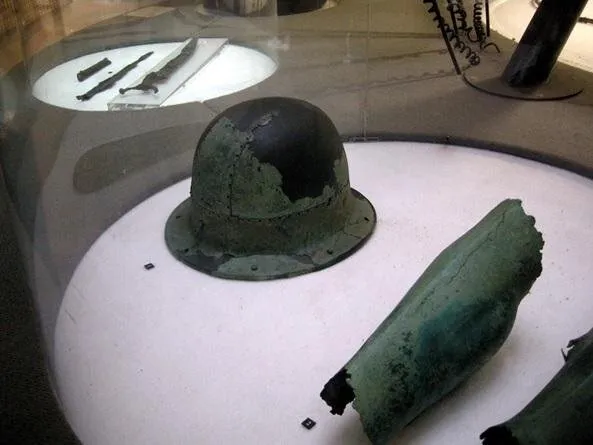 Доспехи и оружие из воинской могилы в Сесто Калленде, Лигурия, III век до н.э.