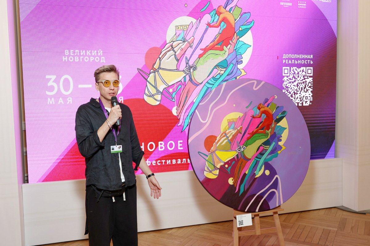 Один из участников фестиваля художник Глеб Солнцев. Фото: Фестиваль «Новое движение»