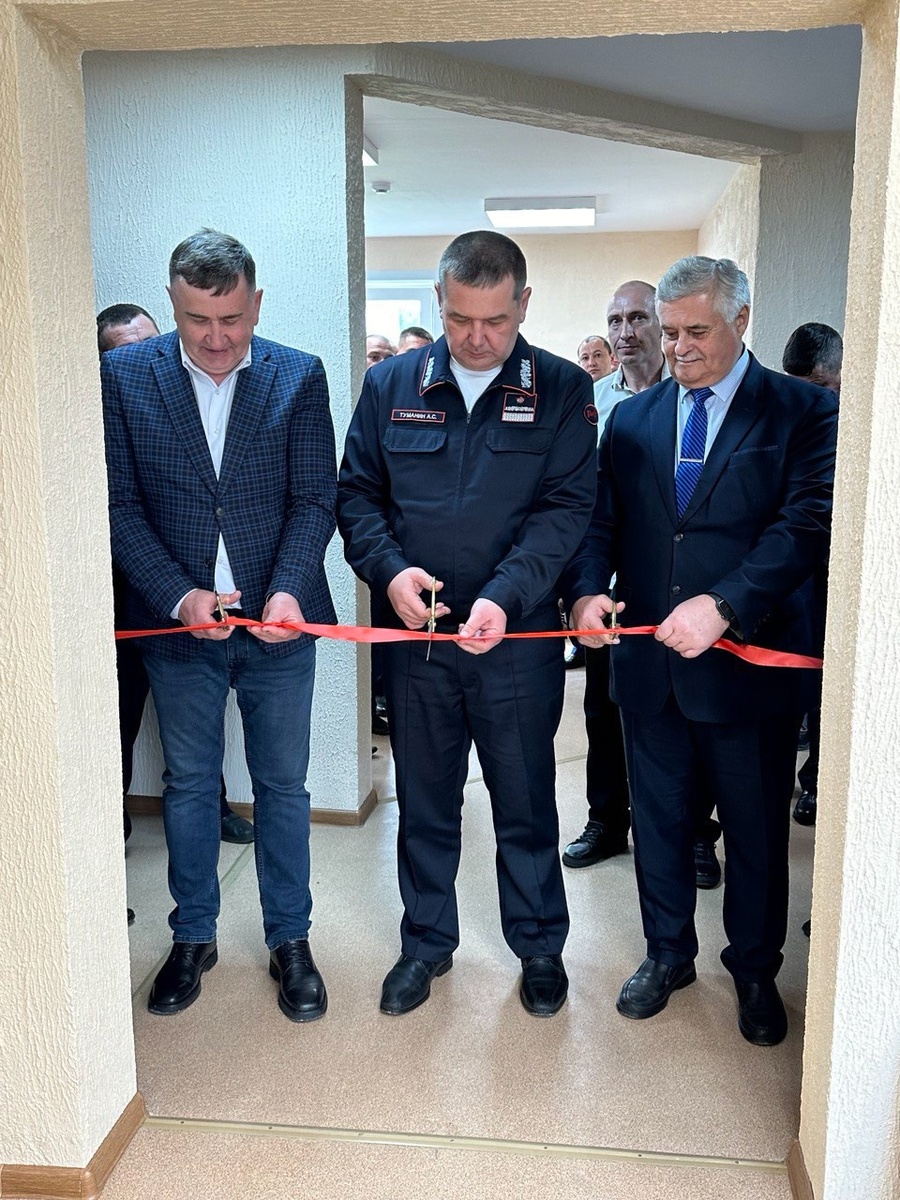 Руководитель Красноярского подразделения РФСО «Локомотив» Константин Михель, начальник Красноярской железной дороги Алексей Туманин и председатель Дорпрофжела Сергей Штронда (слева направо)