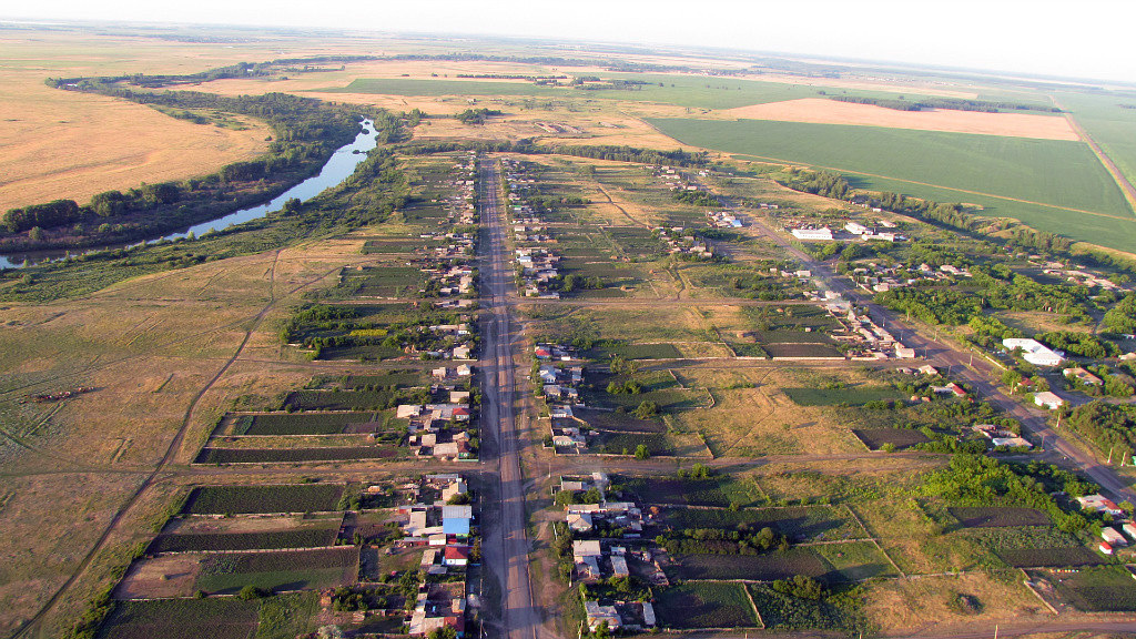 Фото Александра Шинкаренко из группы по Александровке: https://ok.ru/group45276133130390