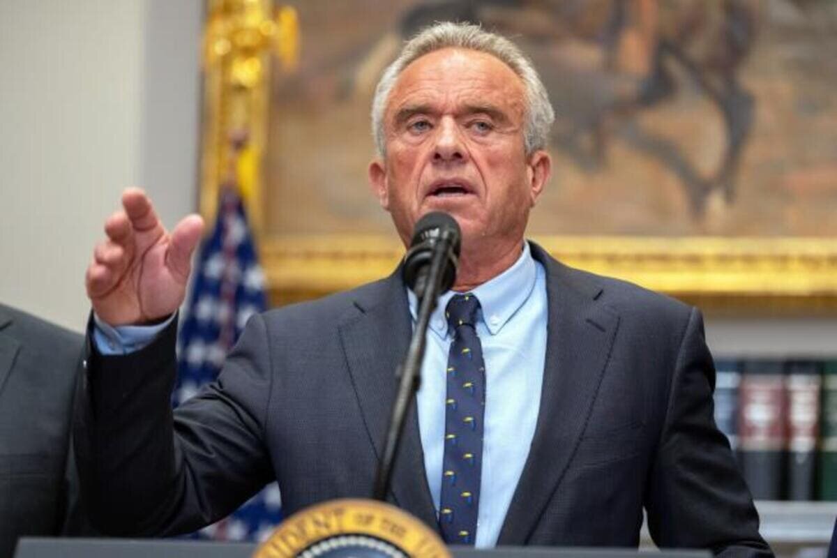    Министр здравоохранения и социальных служб США Роберт Кеннеди-младший / © AP Photo / Mark Schiefelbein