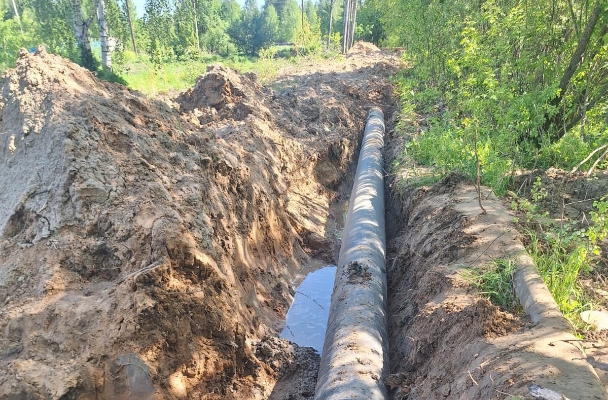    Переврезка нового участка на центральном водоводе производилась минувшей ночью