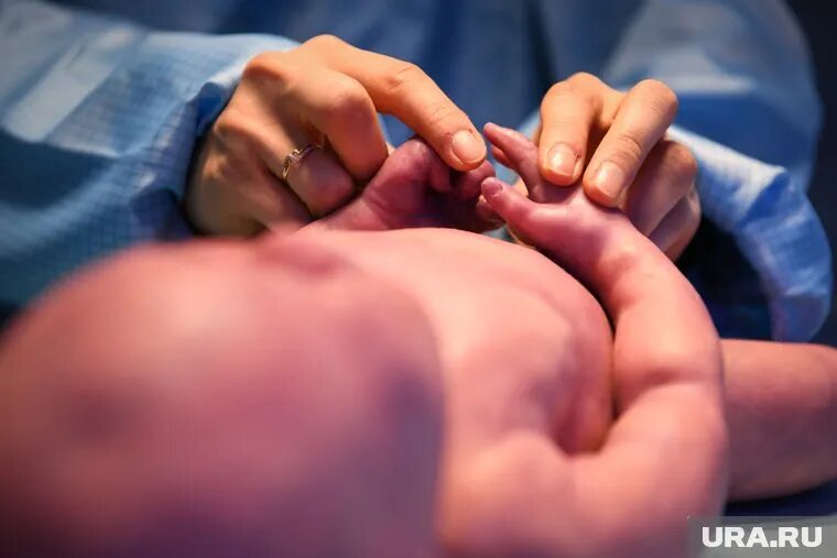 В 2023 году также родился один ребенок с неопределенным полом. Фото: Владимир Жабриков © URA.RU