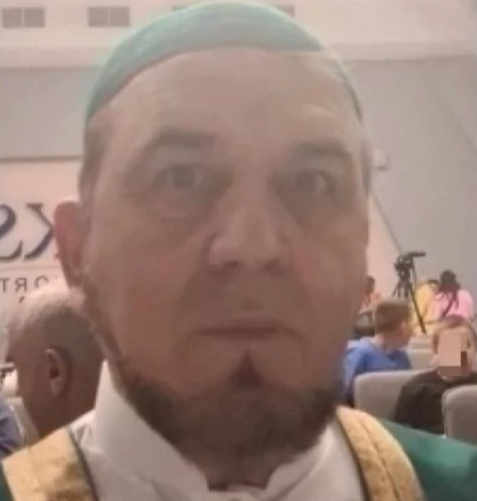    Стоит отметить, что именно Абусупьянов общался с шестью боевиками, которые смогли взять на некоторое время под контроль СИЗО-1 прошлым летом. Тогда пятеро нападавших были убиты, один ранен. Муфтий пытался отговорить бандитов от глупых шагов. Но не вышло.