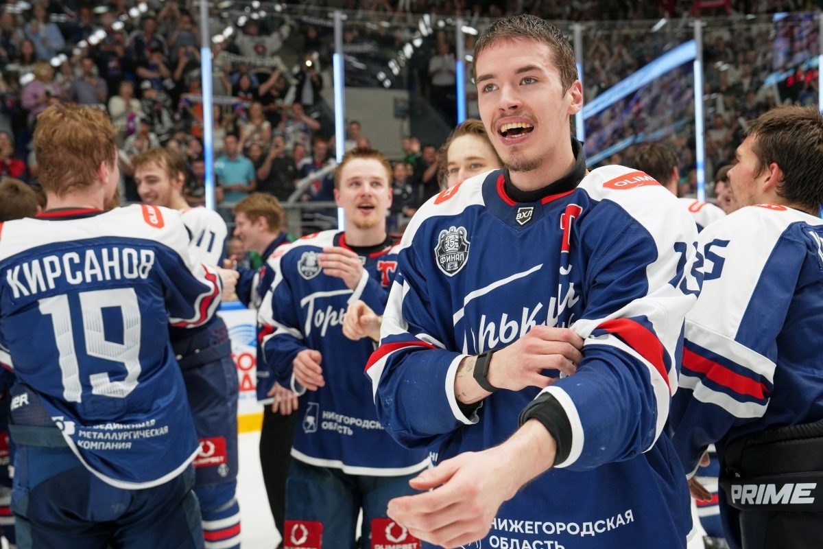    Кирилл Свищёв в этом году сначала завоевал бронзовую медаль в МХЛ, а затем – золотую в ВХЛ