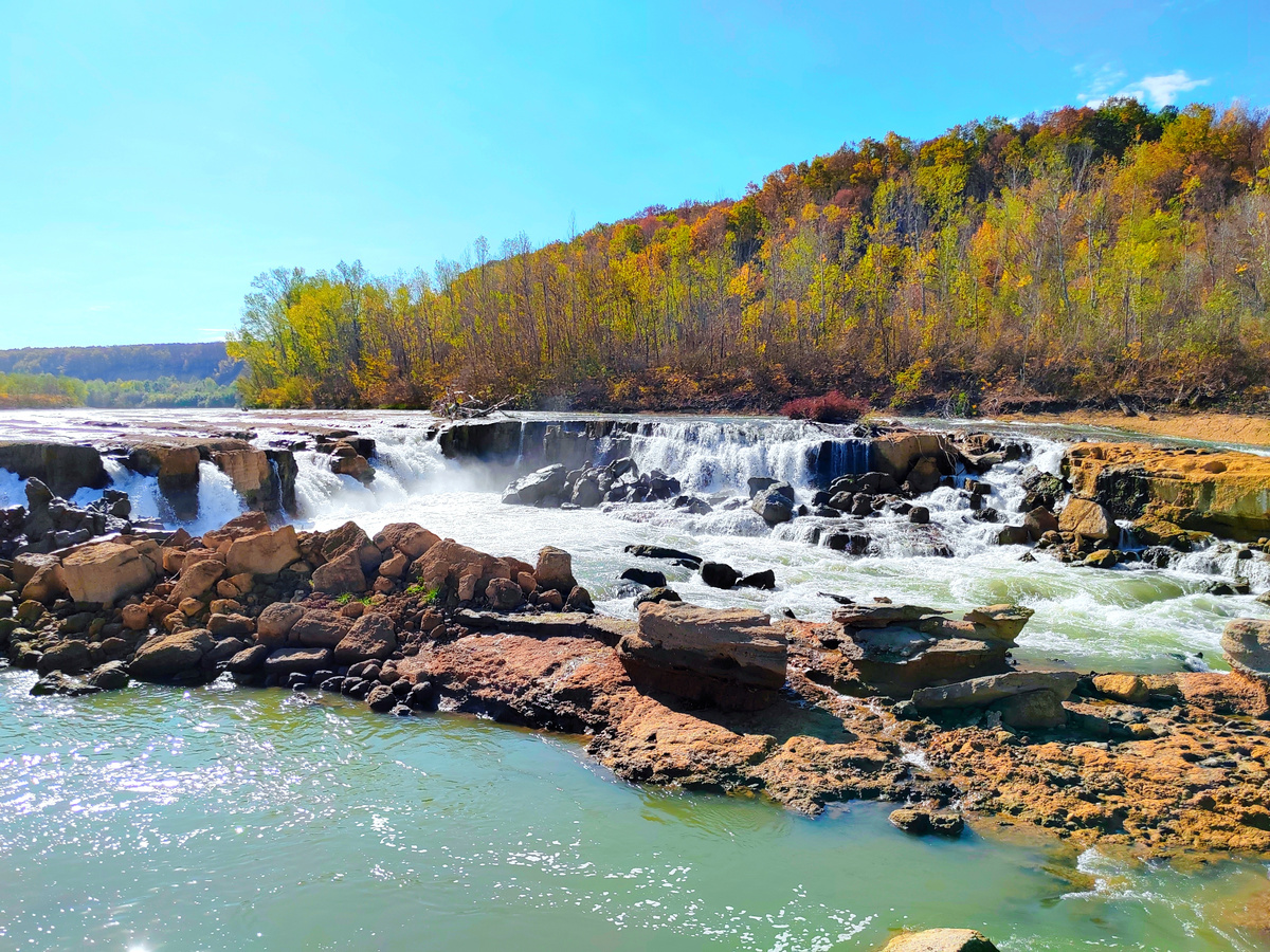 Новый водопад на реке Белая в районе Белореченска. Ну чем не маленькая Ниагара? Листайте -->>