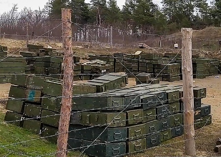    СВР обвинила Сербию в поставках на Украину сотен тысяч снарядов и миллионов патронов