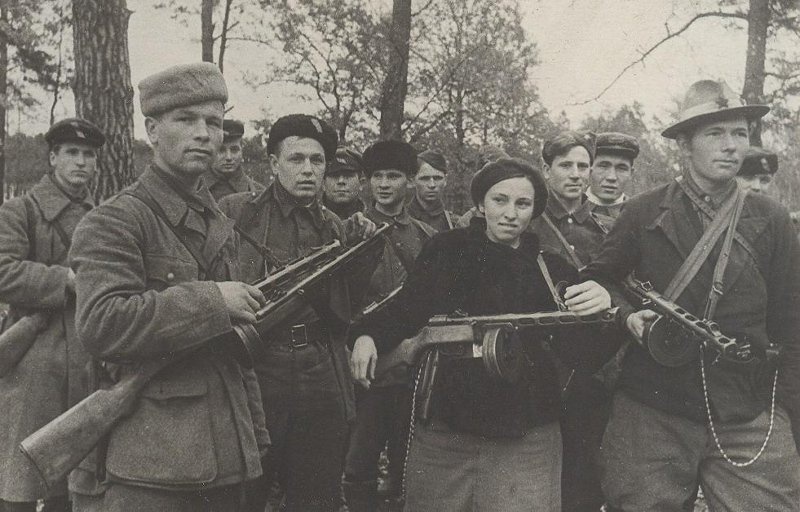 Брянские партизаны, СССР 1943 год. фото из ria.ru