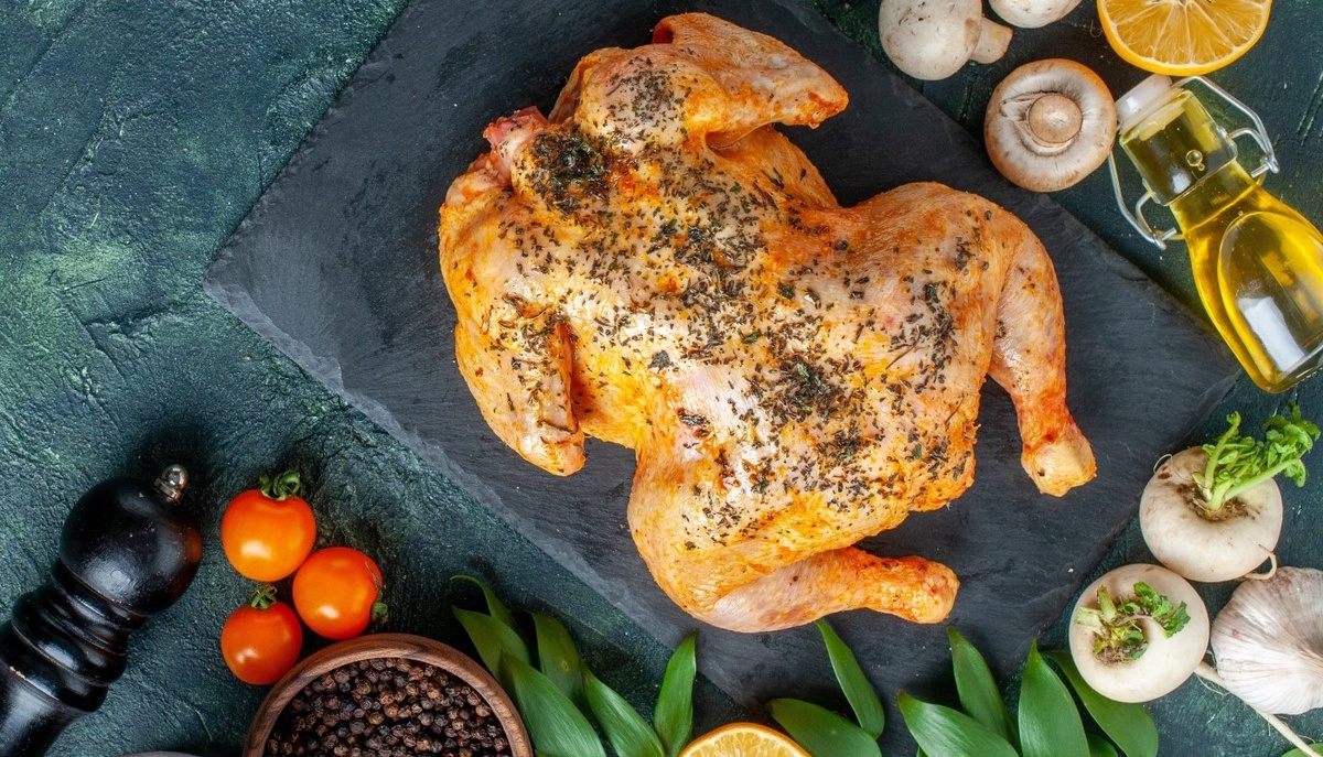    Вкусный обед из курицы фото: freepik.com