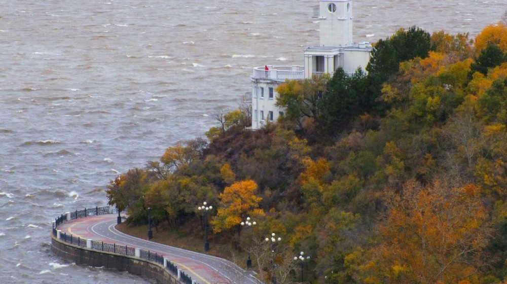    Утёс над Амуром