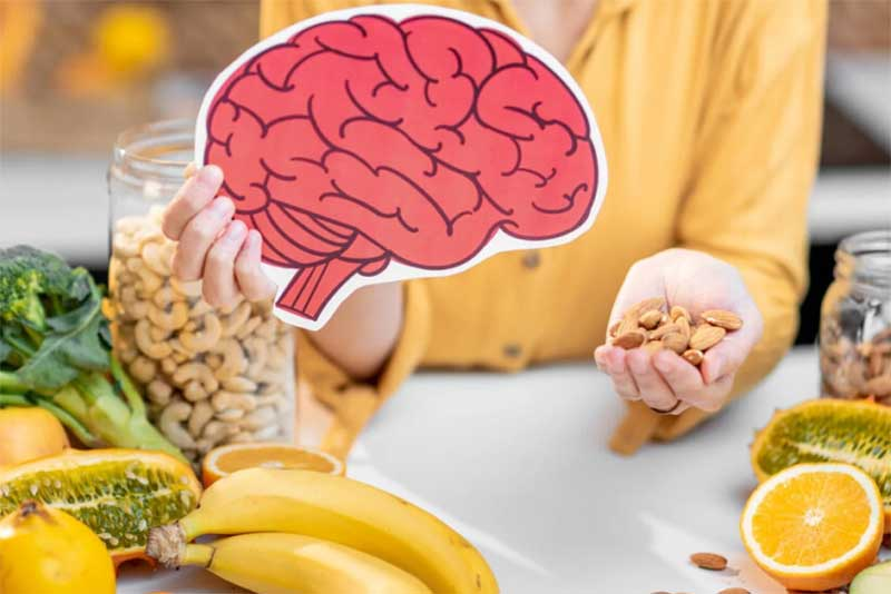 Правильное питание при старении мозга: какие продукты должны быть в холодильнике пожилых