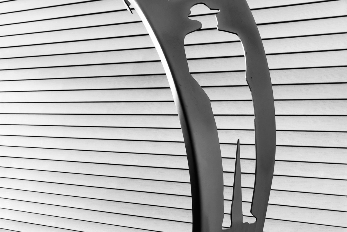 Он как призрак, мир — сцена