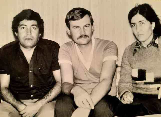 На фото: Студенты Литинститута М. Набиев, В. Латынин и А. Абдулманапова. 1983 г.