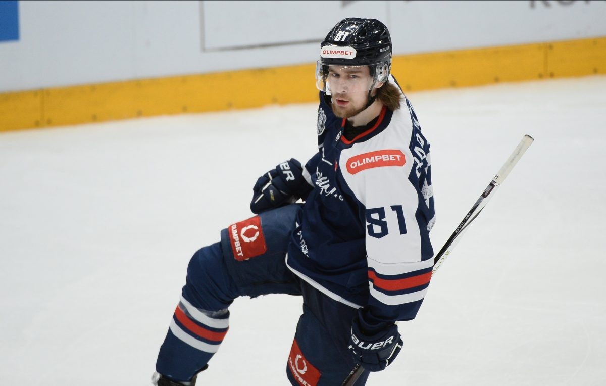    21 июля Арсению Варлакову исполнится 22 года