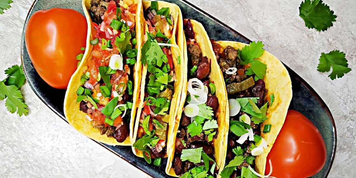https://terki-na-kuhne.ru/wp-content/uploads/2023/09/meksikanskoe-tako-s-farshem-2.jpg