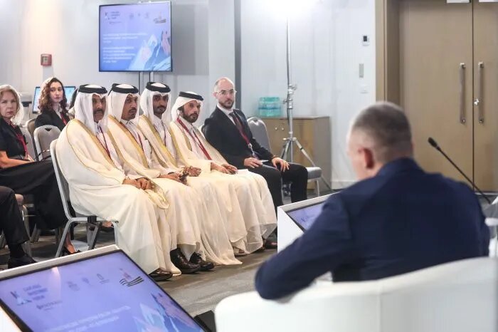 На форуме присутствовали делегации из дружественных стран, однако пока соглашения с ними носят преимущественно стратегический характер. // Фотобанк Росконгресса