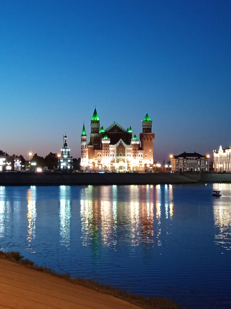 Набережная Йошкар-Олы (фото автора)