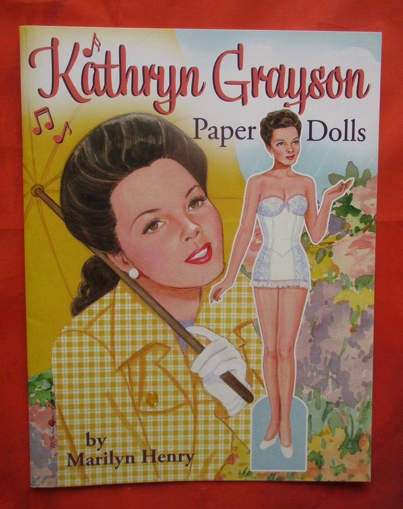 Лицевая сторона обложки набора с первой куклой 