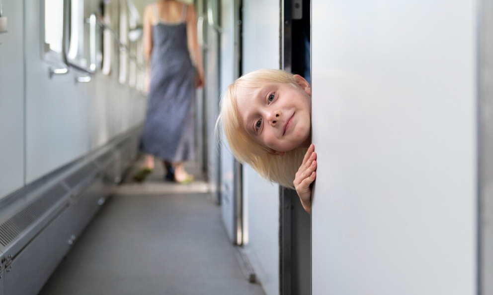 Выглядываем