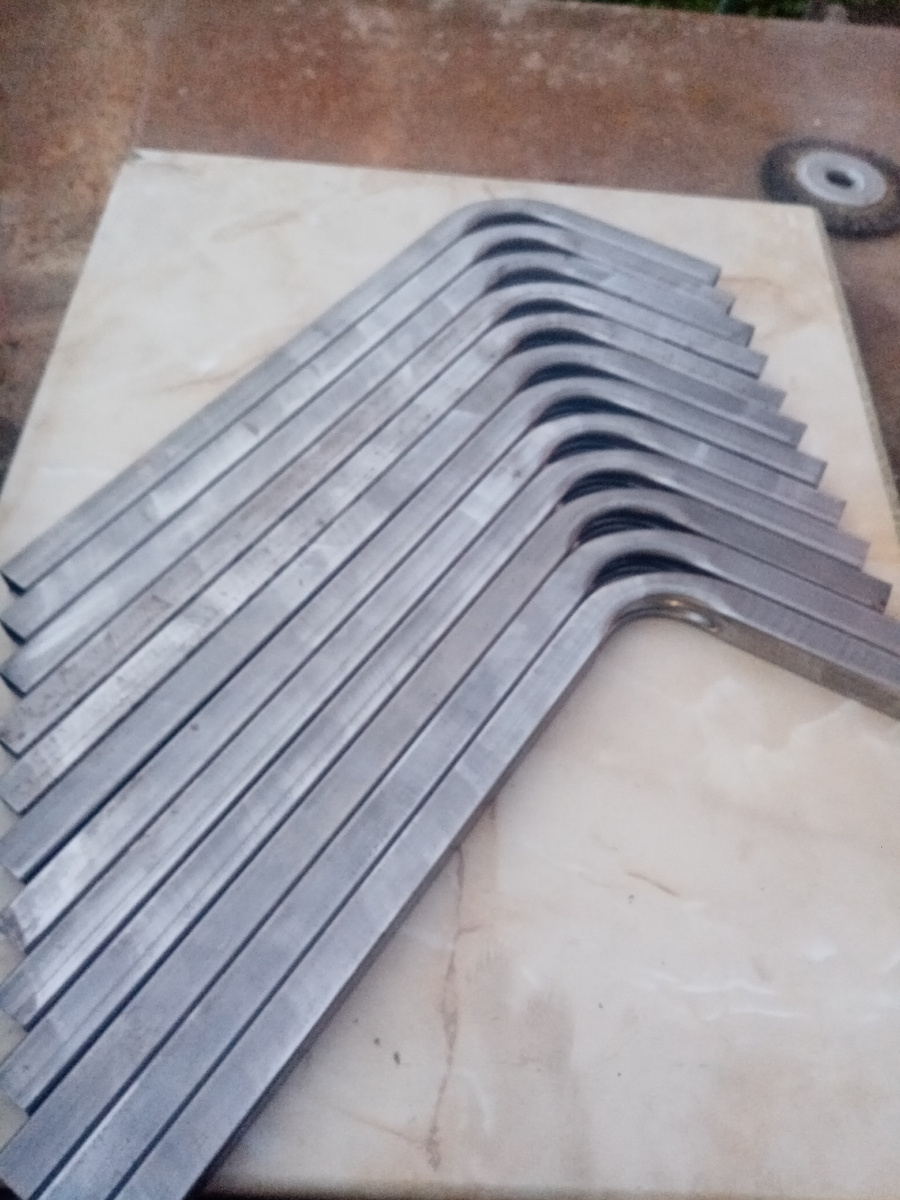 Все как одна.