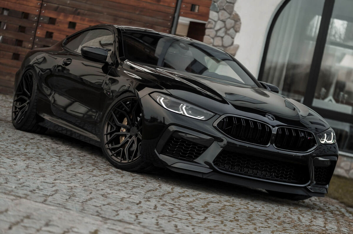 BMW M8