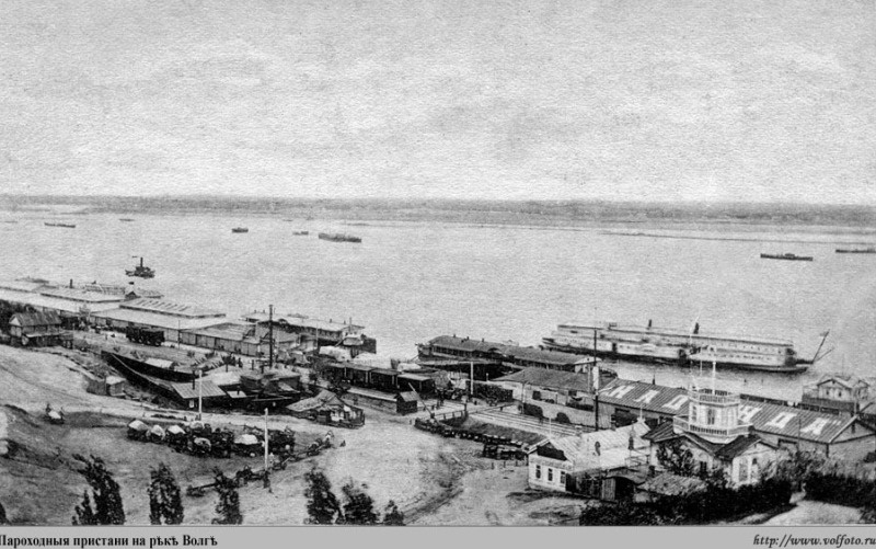 Взято с сервиса Яндекс.Картинки. Справа хорошо виден причал пароходной компании "Надежда"
