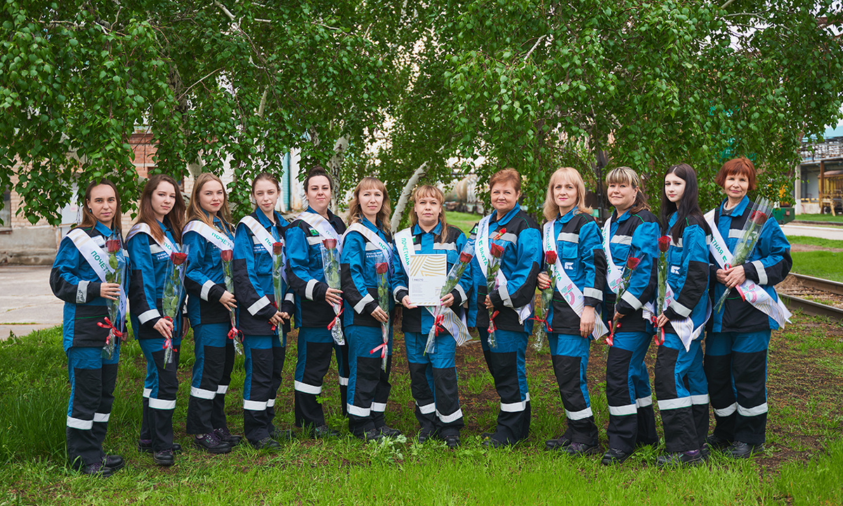 Команда Центральной заводской лаборатории – победитель корпоративного соревнования «Почетная вахта» / Фото Вадима Благодарного