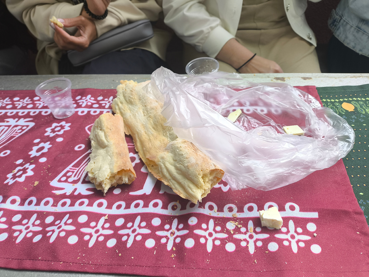 Фото автора. Перекусили по дороге в Кахетию.