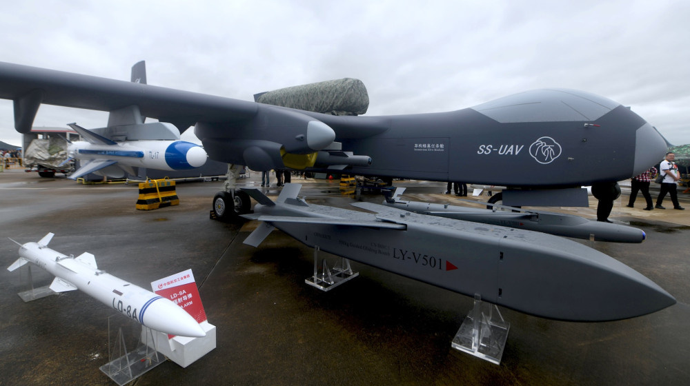    Китай создал крупнейший в мире авианосец для дронов и готовит его к запуску