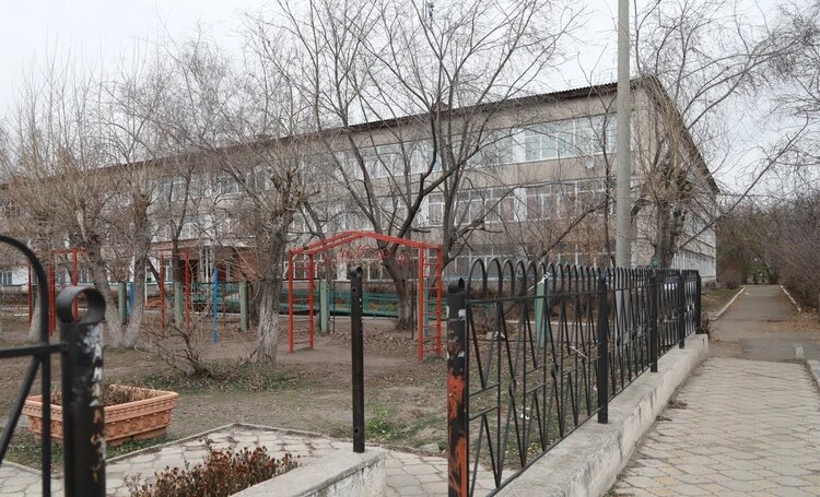 В школе уверят: у них ничего не произошло. Фото: Мария ЛЕНЦ.