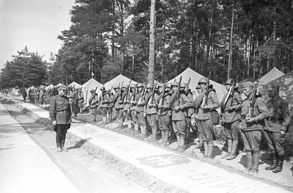 В расположении 1-й польской дивизии имени Т. Костюшко