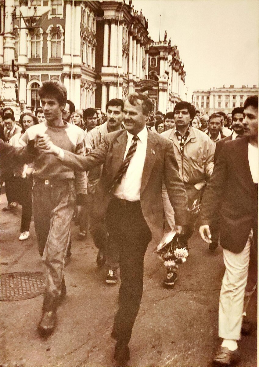 Собчак с единомышленниками