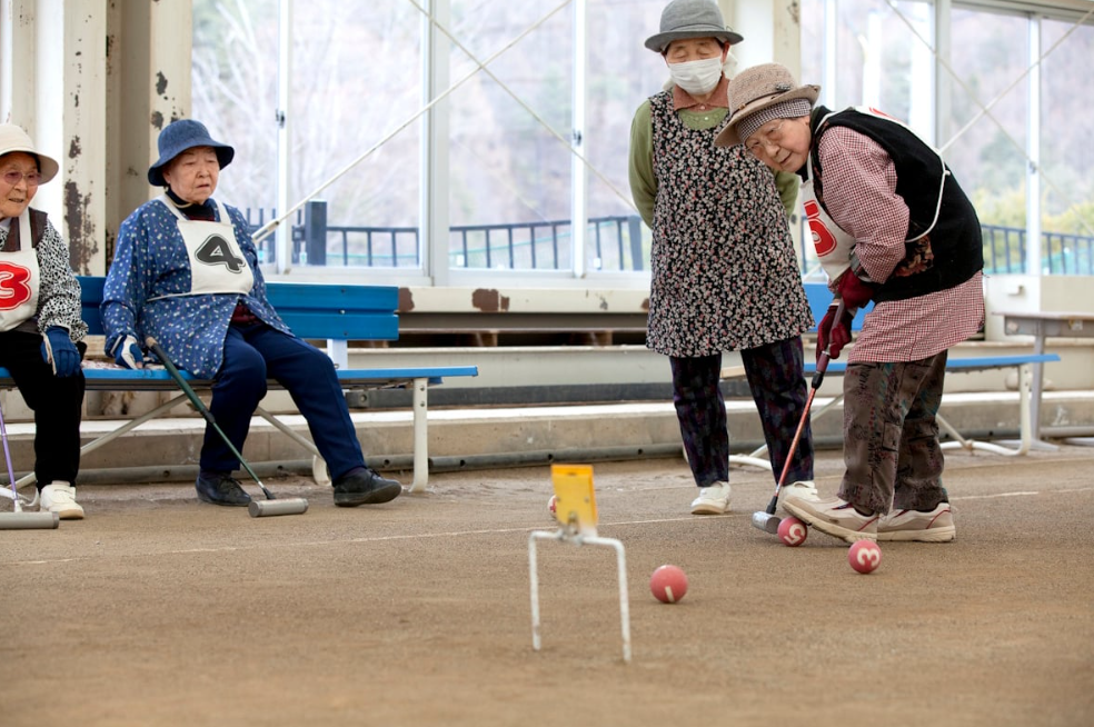 В юности они играли в гейтбол, и они последние, кто играет в него сейчас