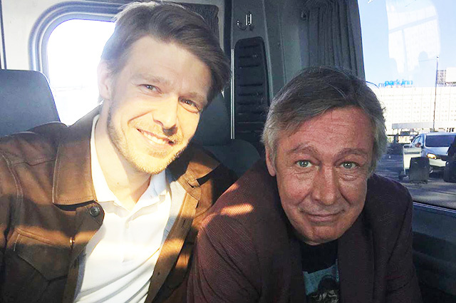 Никита со своим отцом Михаилом Ефремовым (фото из открытых источников)