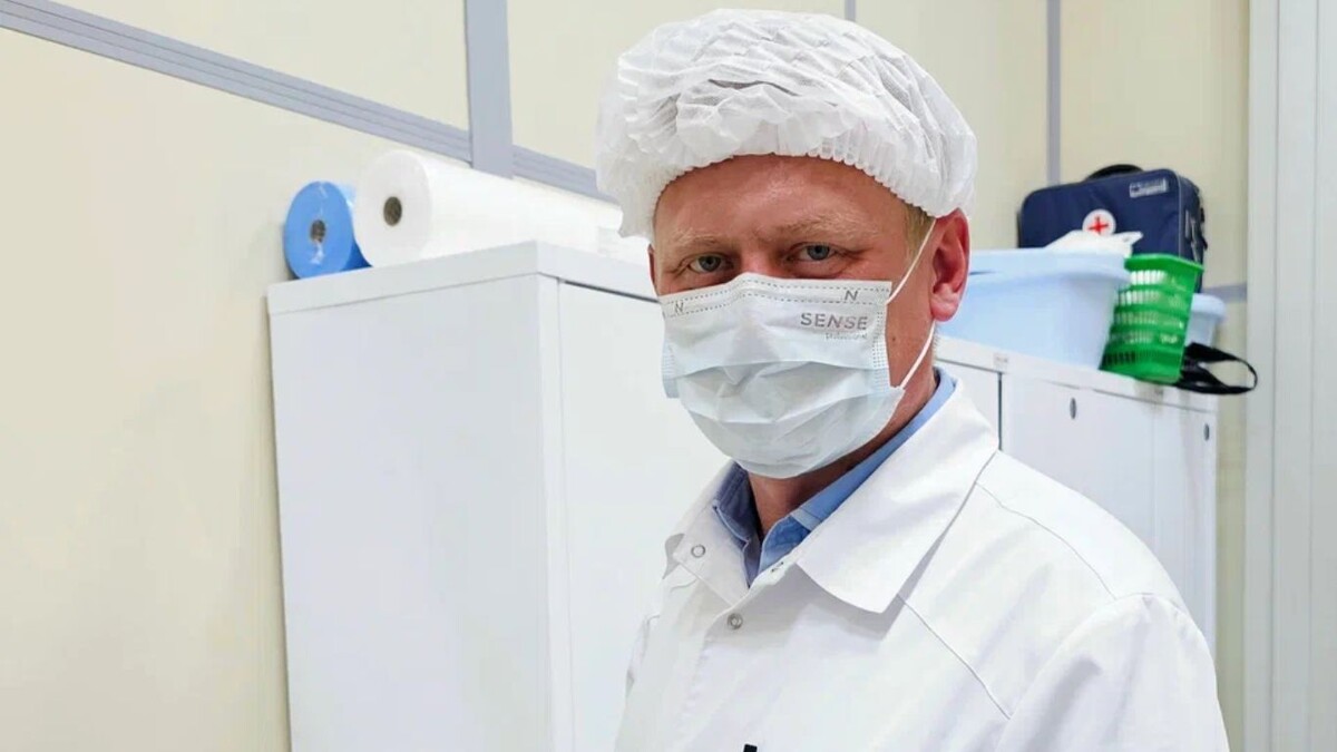 Кузнецов Алексей Федорович —
заместитель главного врача по хирургии, травматолог-ортопед, кистевой хирург, артроскопист, спортивный врач высшей категории.
