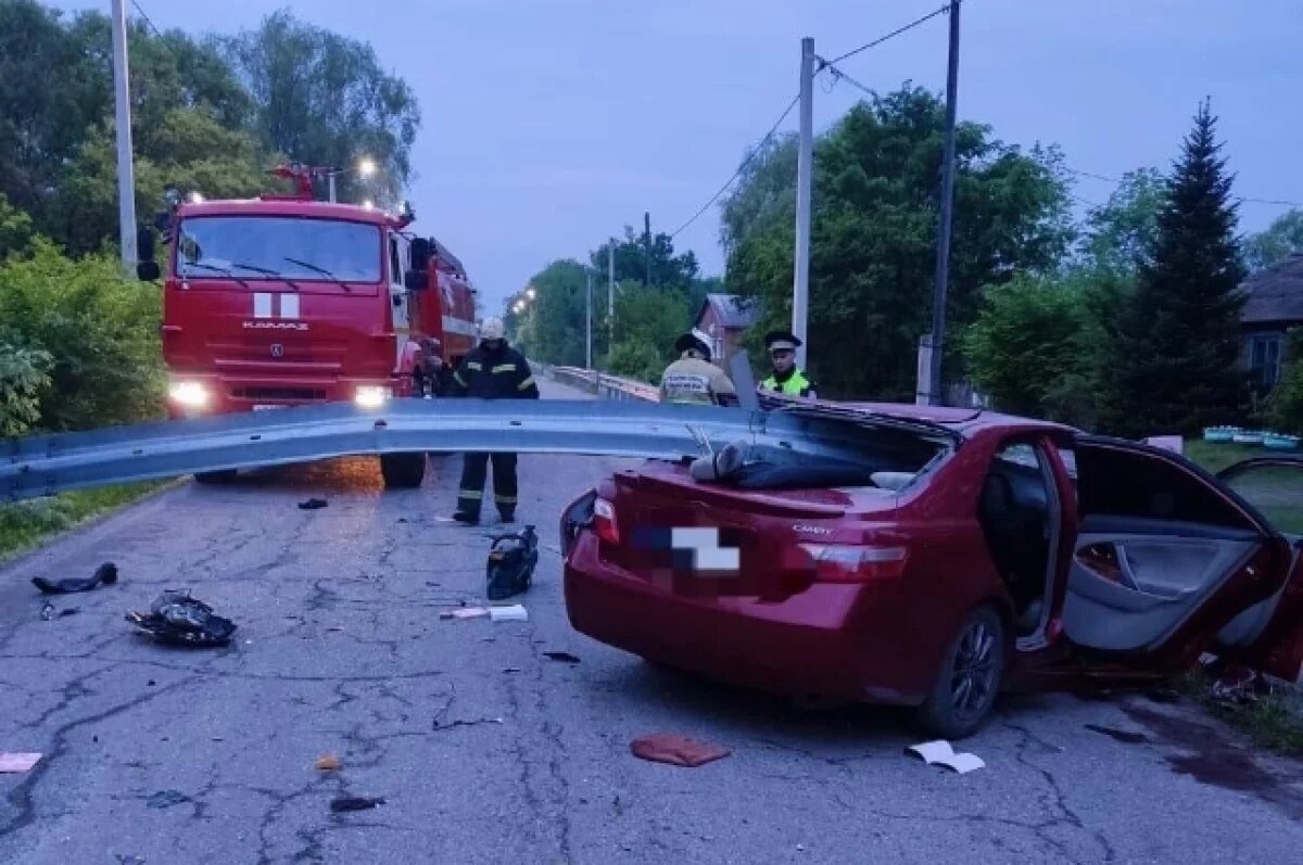    В Хабаровском крае 17-летняя девушка вдребезги разбила мамину машину