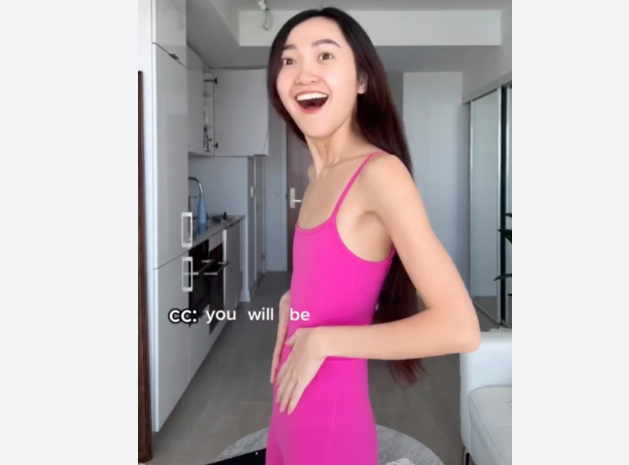 Она снимала ролики, что ей здорово жить и с такой грудью